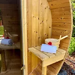 Moderne Mit Fasssauna Und Kamin Im Laendl. Allgaeu * Eggenthal